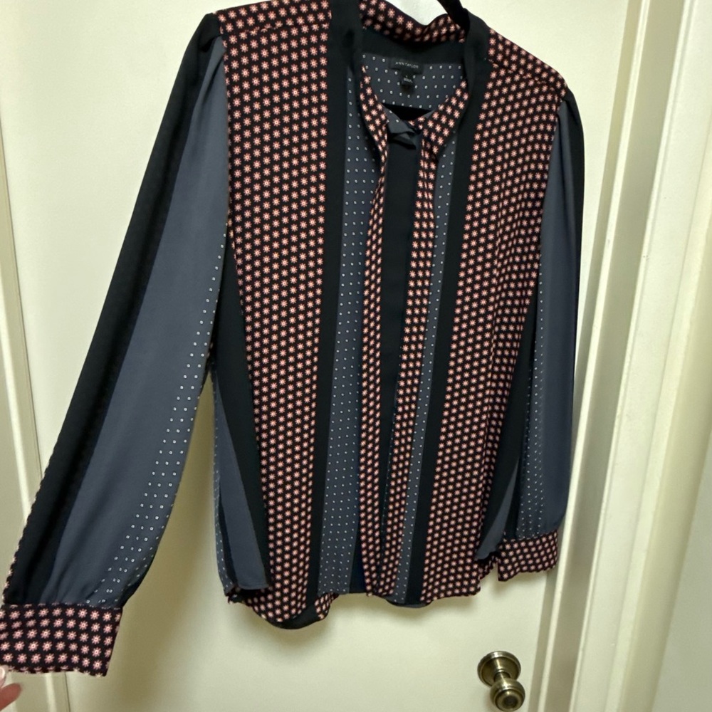 Stylish Black and Red Patterned Blouse